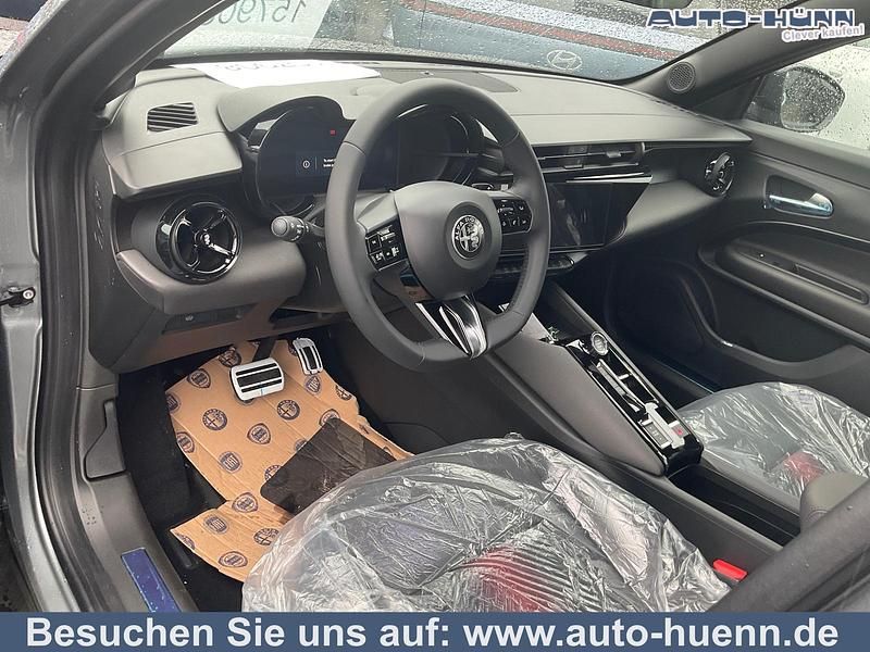 Grigio arese metallic Neu 2025 Alfa Romeo Junior Edizione Speciale SUV | 28.995 € (Superpreis) - Bild 1/2