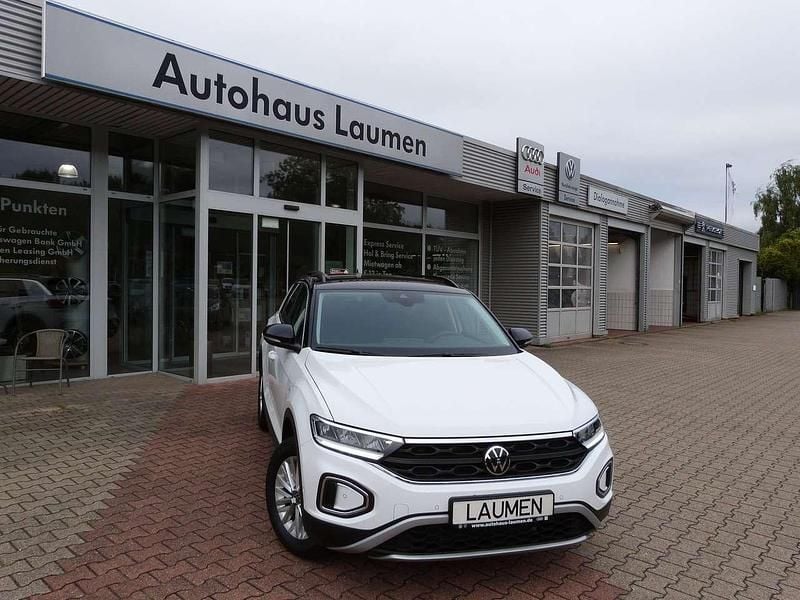 Weiß/schwarz Gebraucht 2024 VW T-Roc Life SUV | 23.900 € (Guter Preis) - Bild 1/4