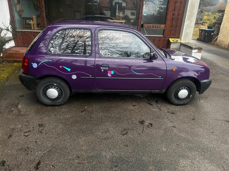 Gebraucht Nissan Micra 54 PS (39 kW) 1997 Violet Kleinwagen