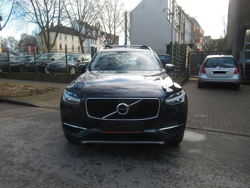 Blau Gebraucht 2016 Volvo XC90 Momentum SUV | 25.900 € (Superpreis) - Bild 1/4