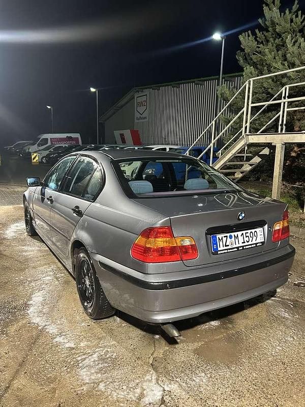 Gebraucht BMW 316 116 PS (85 kW) 2003 Limousine