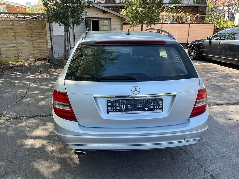 Gebraucht Mercedes C220 170 PS (125 kW) 2014 Grau Kombi