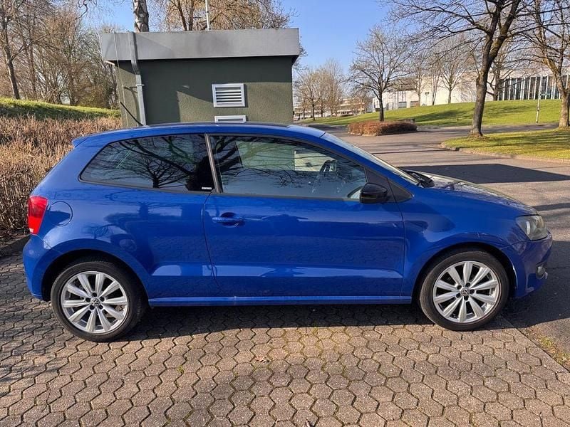 Gebraucht VW Polo Trendline 60 PS (44 kW) 2011 Blau Kleinwagen