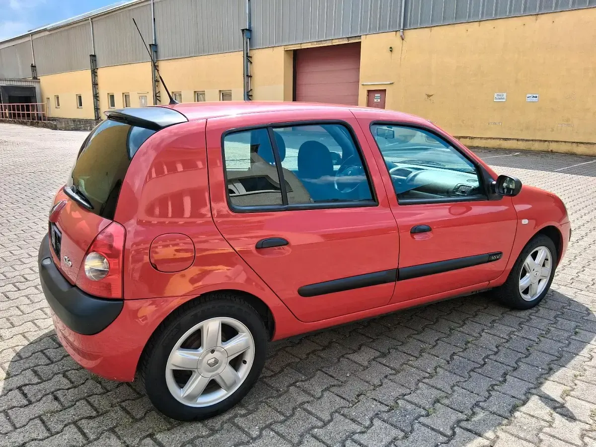 Gebraucht Renault Clio II 75 PS (55 kW) 2004 Rot Limousine