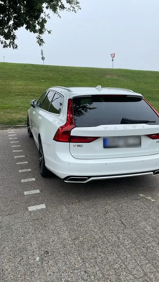 Gebraucht Volvo V90 R-Design 235 PS (172 kW) 2017 Weiß Kombi