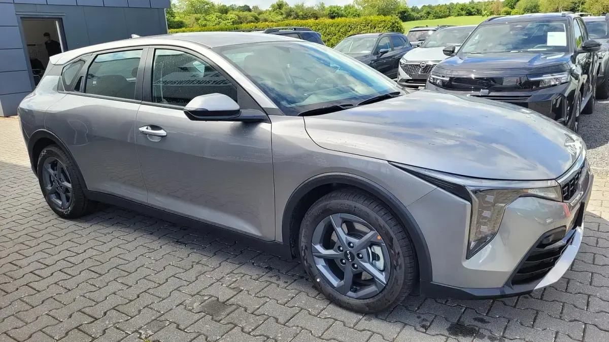 Neu Kia K4 Vision 116 PS (85 kW) 2026 Steel grey Limousine