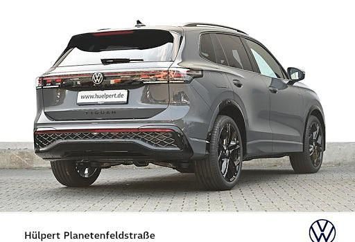 Neu VW Tiguan R-line 150 PS (110 kW) 2025 Delfingrau metallic SUV