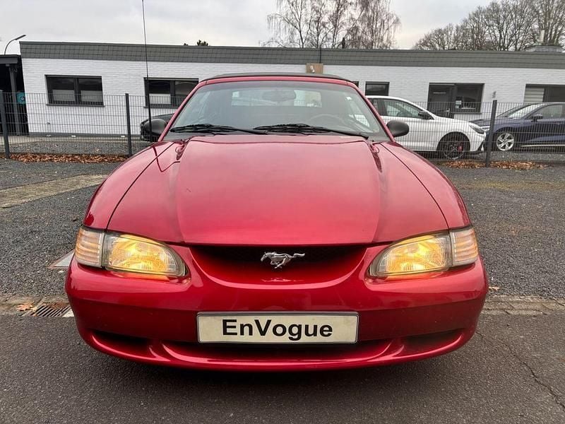Gebraucht Ford Mustang 145 PS (106 kW) 1995 Rot Cabrio