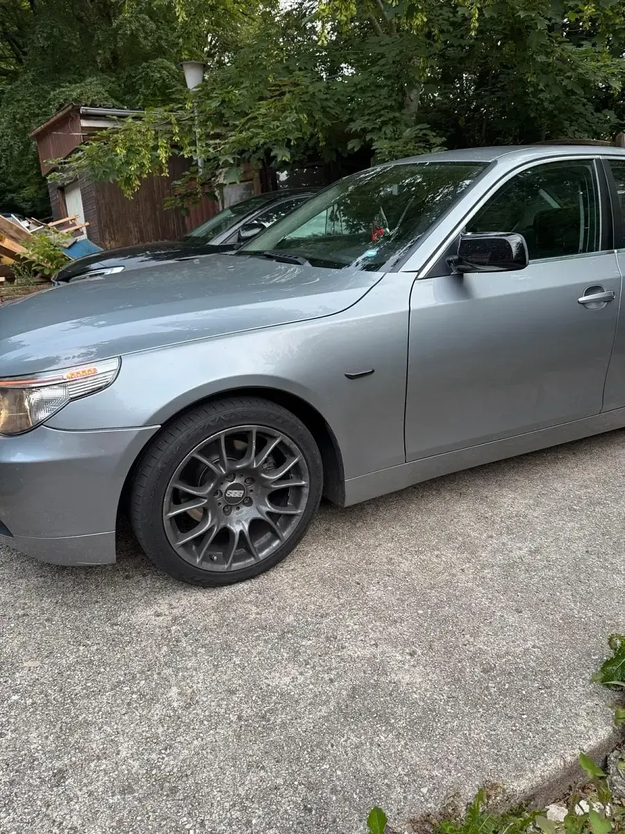 Gebraucht BMW 520 170 PS (125 kW) 2003 Grau Limousine