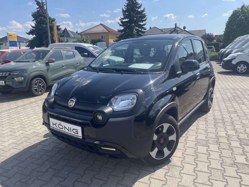 Schwarz Gebraucht 2023 Fiat Panda Cross Cross Kleinwagen | 12.998 € (Etwas zu teuer) - Bild 1/4