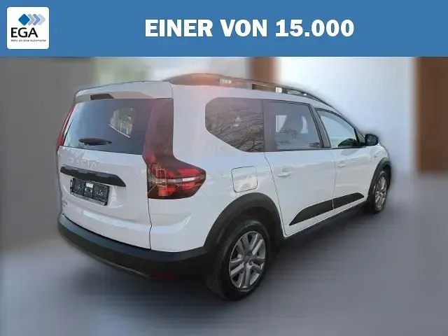 Gebraucht Dacia Jogger Expression 101 PS (74 kW) 2023 Weiß Van / Kleinbus