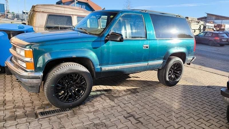 Grün Gebraucht 1999 Chevrolet Tahoe LT SUV | 12.999 € (Fairer Preis) - Bild 1/1