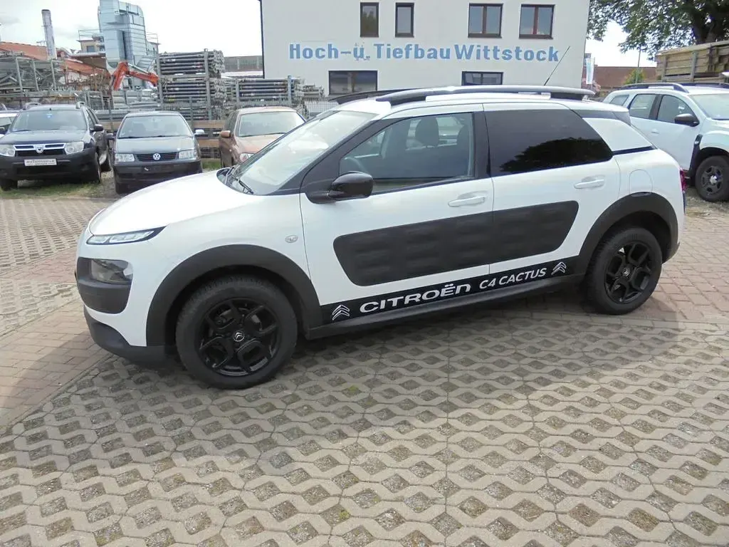 Gebraucht Citroën C4 Shine 82 PS (60 kW) 2016 Weiß Limousine