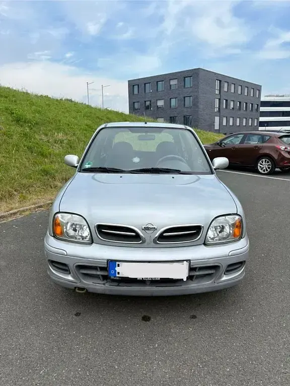 Gebraucht Nissan Micra 60 PS (44 kW) 2002 Silber Kleinwagen