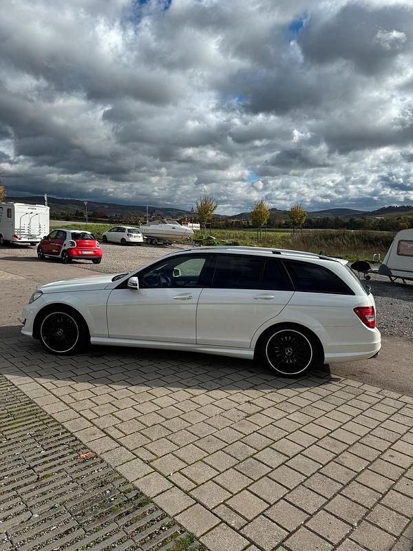 Gebraucht Mercedes C350 AMG line 306 PS (225 kW) 2012 Weiß Kombi