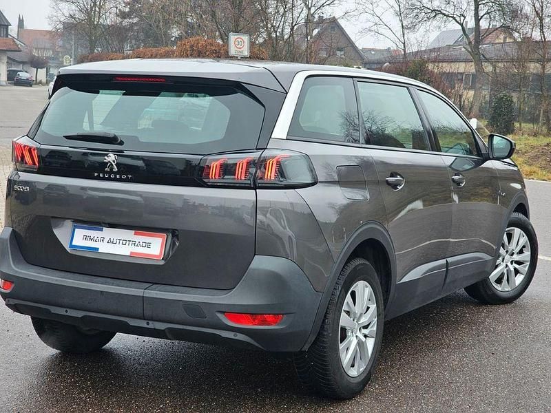 Gebraucht Peugeot 5008 Active 131 PS (96 kW) 2022 Grau SUV