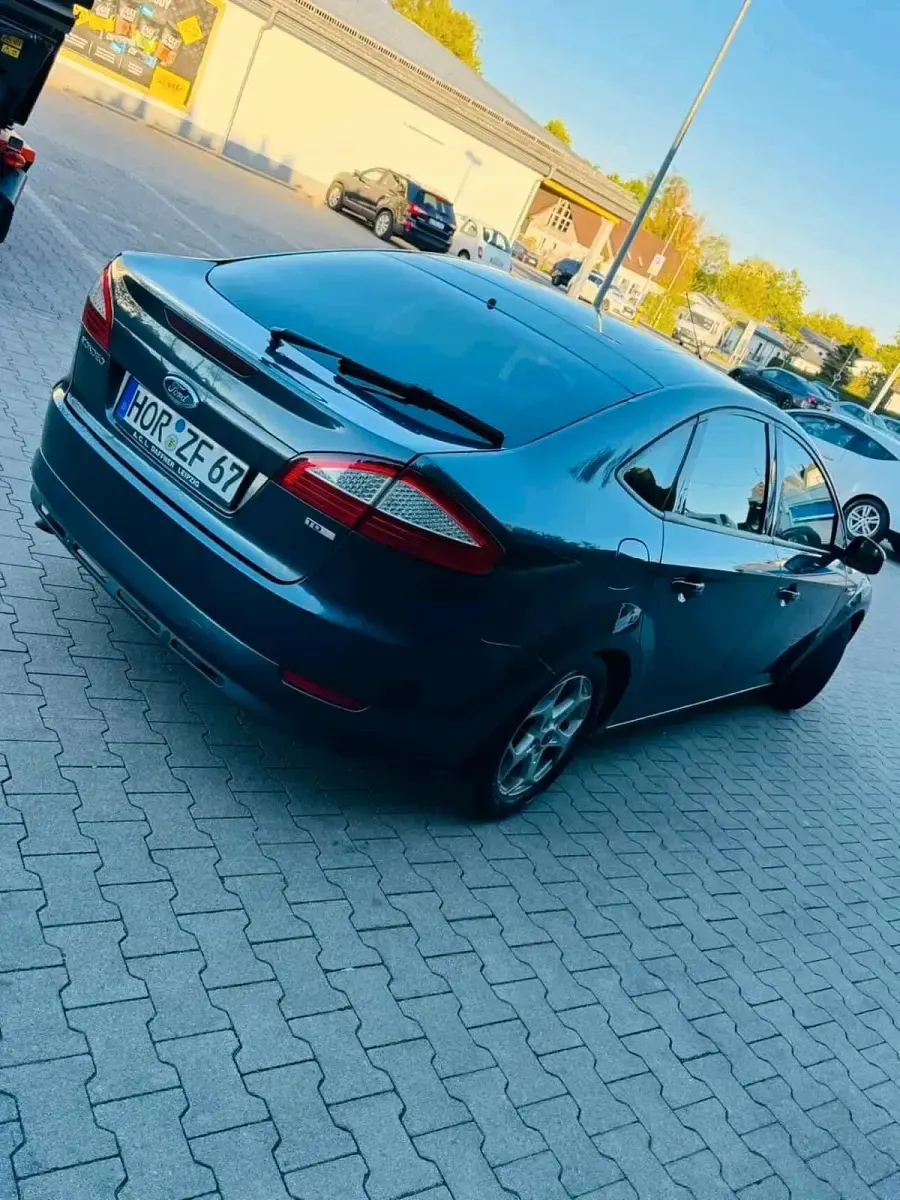 Gebraucht Ford Mondeo 130 PS (95 kW) 2007 Andere farben Limousine