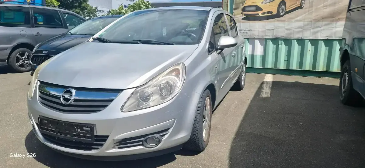 Gebraucht Opel Corsa 80 PS (58 kW) 2007 Silber Kleinwagen