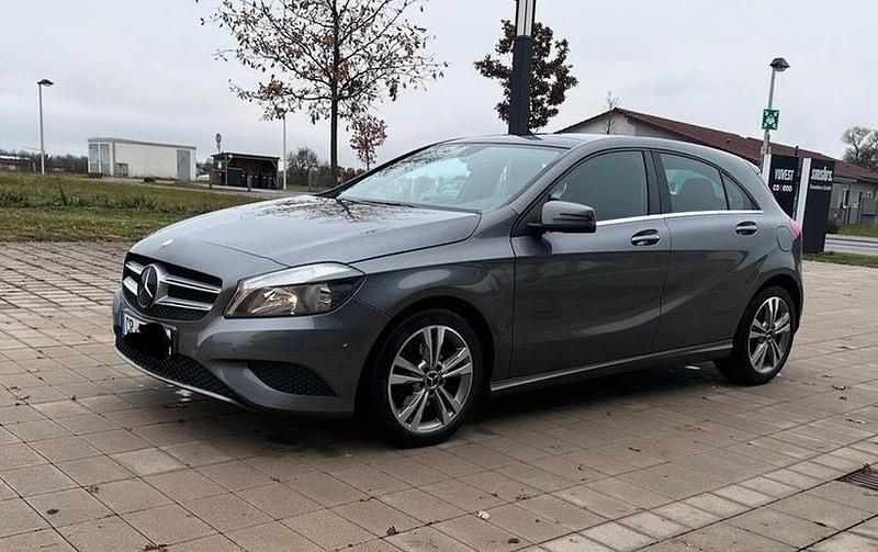 Gebraucht Mercedes A220 170 PS (125 kW) 2013 Grau Limousine