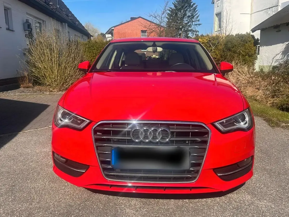 Gebraucht Audi A3 126 PS (92 kW) 2013 Rot Kleinwagen