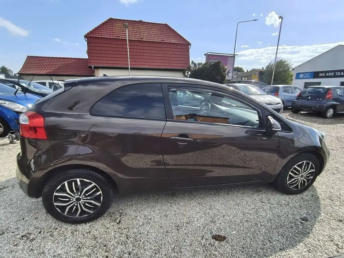 Brugt Kia Rio 86 HK (63 kW) 2012 Brun Hatchback