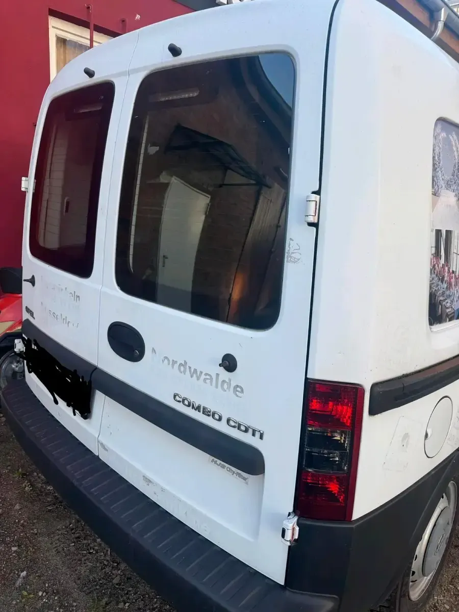 Gebraucht Opel Combo 72 PS (52 kW) 2006 Weiß Van / Kleinbus