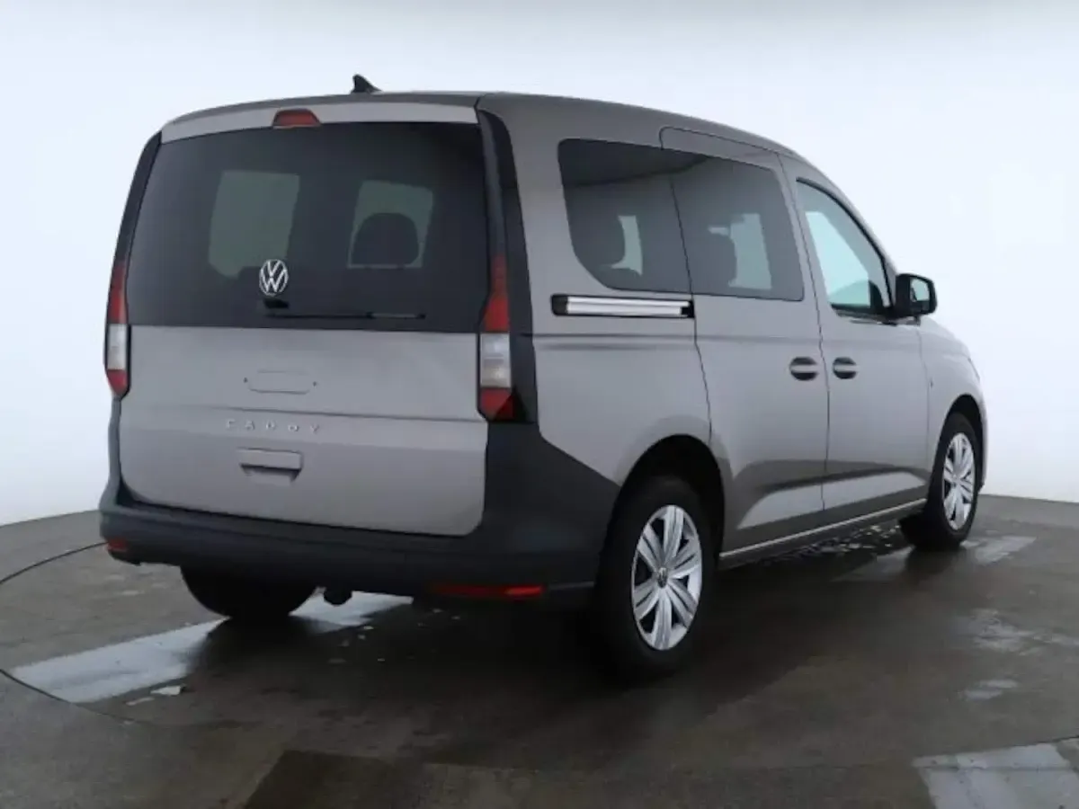 Gebraucht VW Caddy Basis 102 PS (75 kW) 2024 Beige Van / Kleinbus