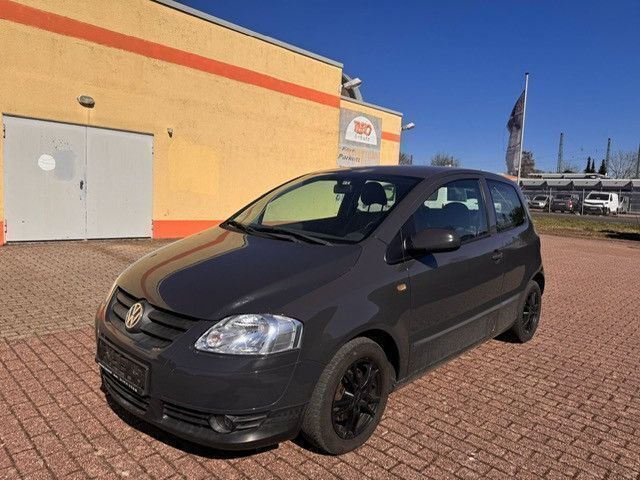 Grau Gebraucht 2006 VW Fox Basis Kleinwagen | 990 € (Guter Preis) - Bild 1/4