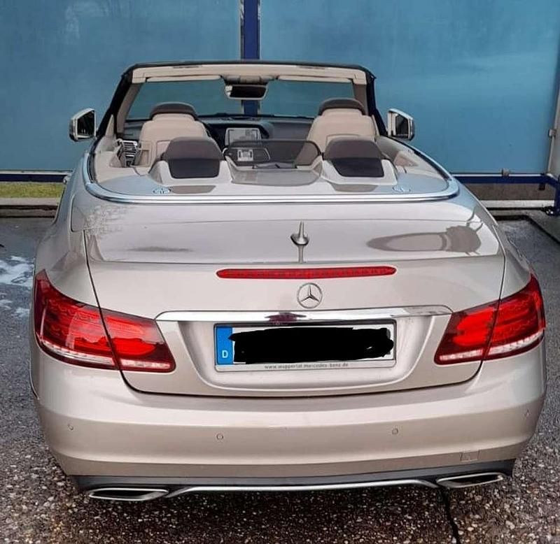 Gebraucht Mercedes E220 170 PS (125 kW) 2014 Beige Cabrio