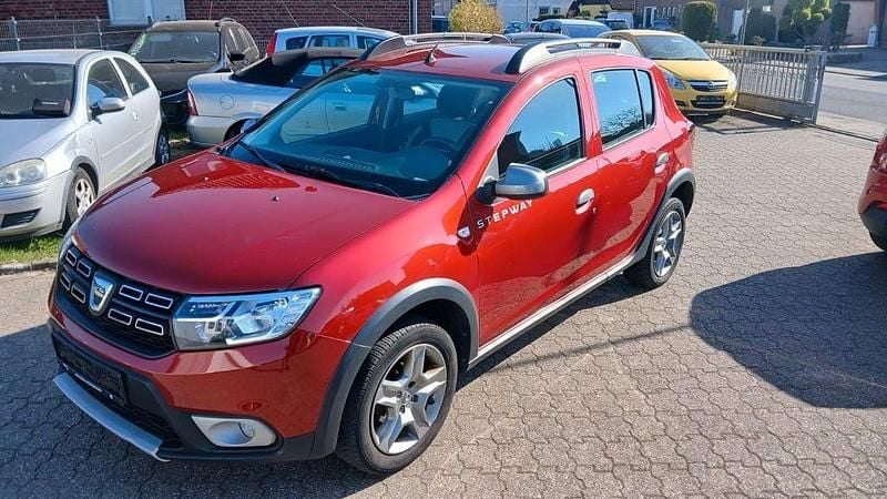 Rot Gebraucht 2019 Dacia Sandero Prestige Kleinwagen | 7.600 € (Fairer Preis) - Bild 1/4