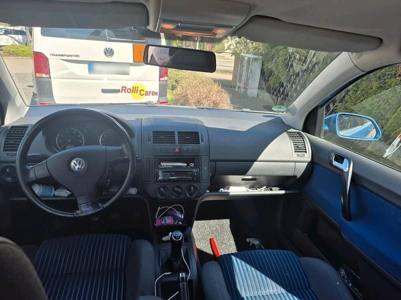 Second-hand VW Polo 75 CP (55 kW) 2005 Albastru Hatchback