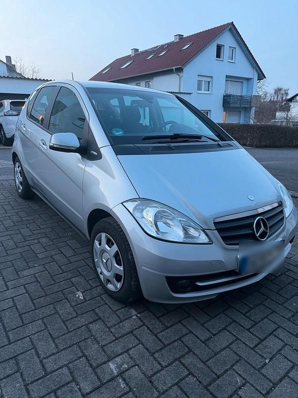 Gebraucht Mercedes A150 95 PS (69 kW) 2009 Silber Kleinwagen
