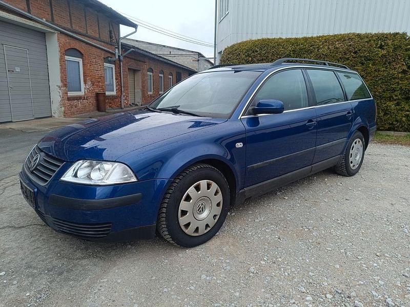 Gebraucht VW Passat Basis 116 PS (85 kW) 2001 Blau Kombi