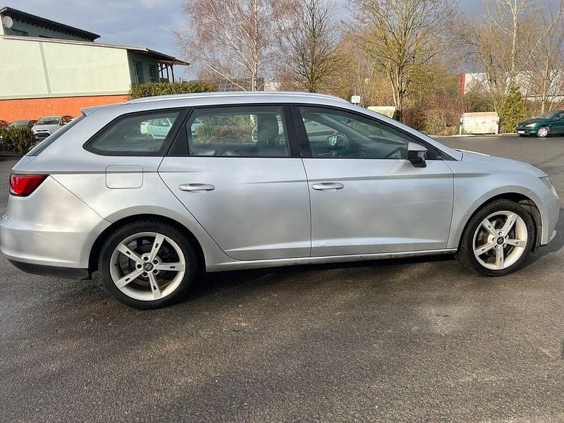 Gebraucht Seat Leon ST Style 150 PS (110 kW) 2014 Silber Kombi