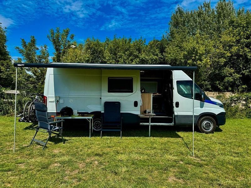 Weiß Gebraucht 2019 Iveco Daily Van / Kleinbus | 66.720 € - Bild 1/4