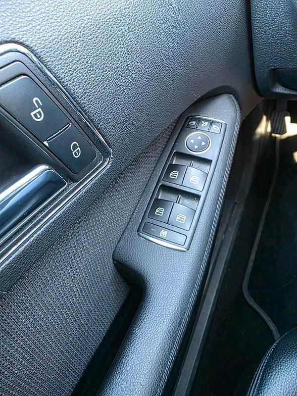 Gebraucht Mercedes E350 Avantgarde 231 PS (169 kW) 2010 Schwarz Kombi