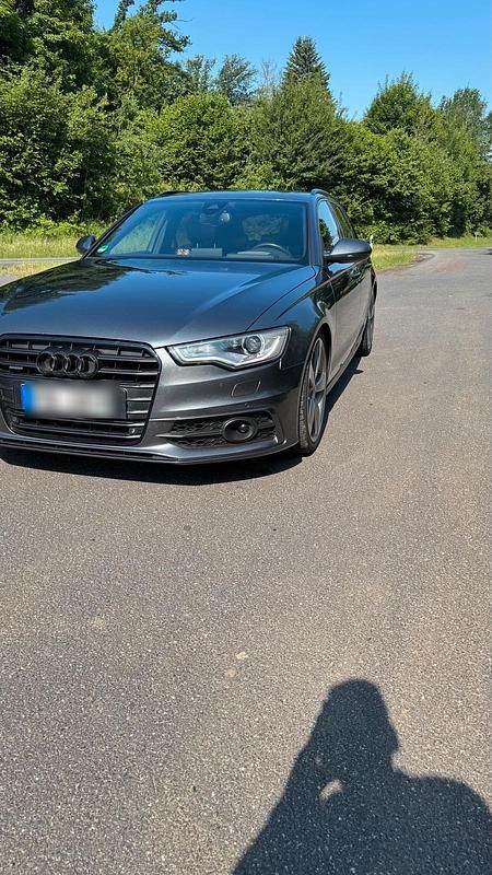 Grau Gebraucht 2012 Audi A6 Kombi | 18.500 € (Etwas zu teuer) - Bild 1/4