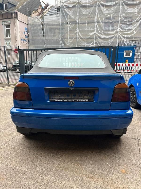 Second-hand VW Golf 80 CP (58 kW) 2003 Albastru Cabrio