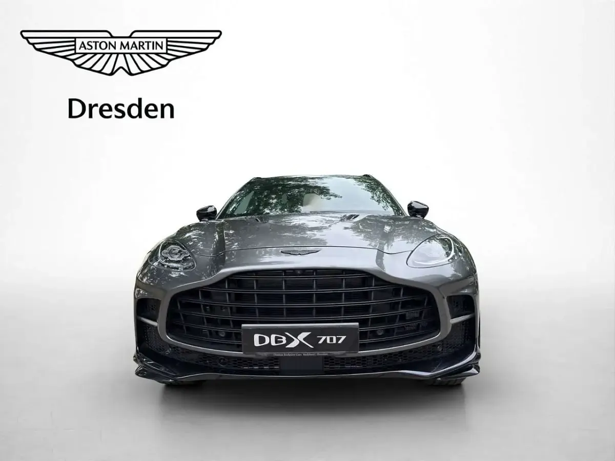 Neu Aston Martin DBX 707 707 PS (519 kW) 2026 Magnetic silver SUV