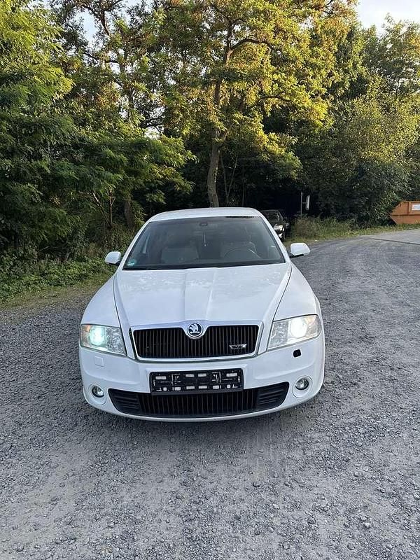Beige Gebraucht 2007 Skoda Octavia vRS Kombi | 2.700 € (Fairer Preis) - Bild 1/4