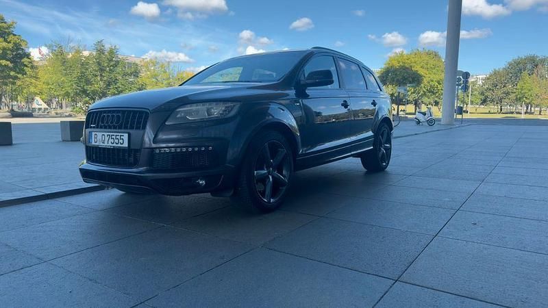 Grau Gebraucht 2011 Audi Q7 S-Line SUV | 14.900 € (Fairer Preis) - Bild 1/4
