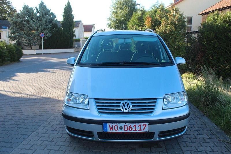 Gebraucht VW Sharan Trendline 140 PS (102 kW) 2006 Silber Van / Kleinbus