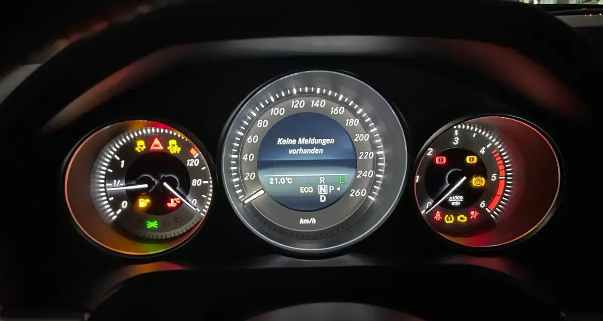 Brugt Mercedes E220 Edition 170 HK (125 kW) 2016 Sølv Stationcar