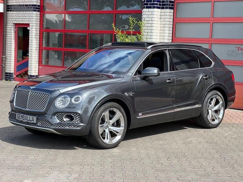 Grau Gebraucht 2017 Bentley Bentayga Mulliner SUV | 102.000 € - Bild 1/4