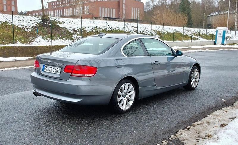 Gebraucht BMW 325 218 PS (160 kW) 2008 Grau Coupé