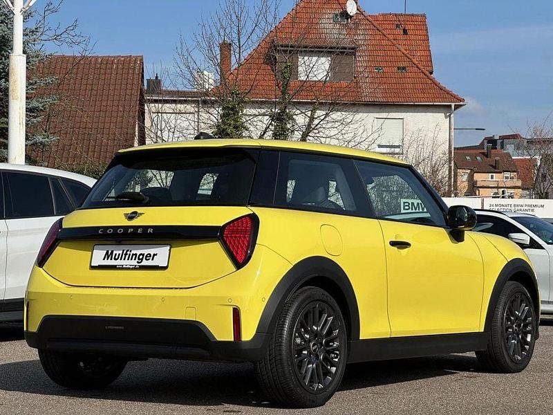 Gebraucht Mini Cooper 156 PS (114 kW) 2025 Gelb Kleinwagen