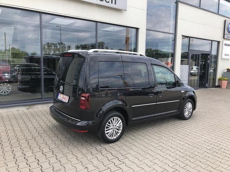 Schwarz Gebraucht 2015 VW Caddy Highline Van / Kleinbus | 15.500 € (Guter Preis) - Bild 1/4