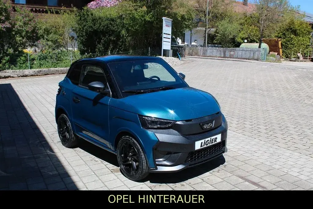 Nuova Ligier JS50 2026 Blu Utilitaria