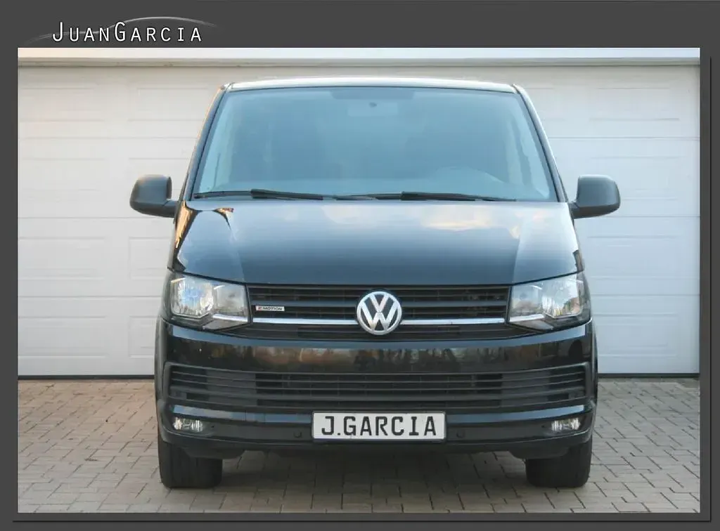 Gebraucht VW Multivan Trendline 150 PS (110 kW) 2015 Schwarz Van / Kleinbus