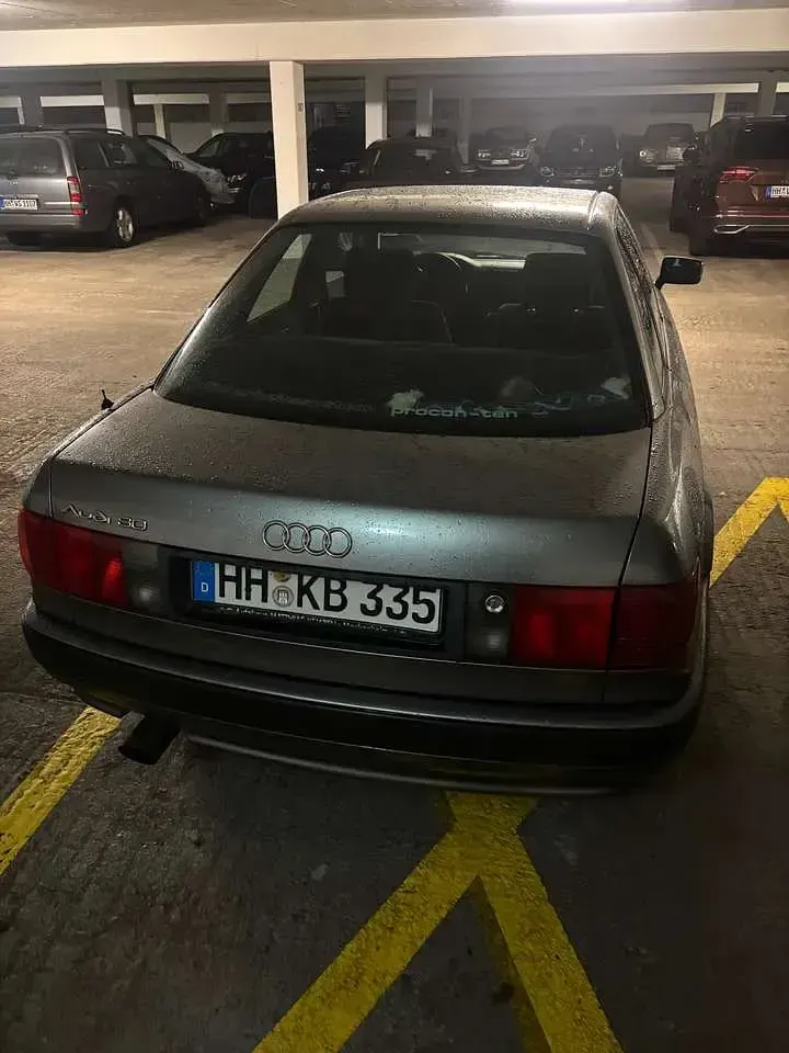 Gebraucht Audi 80 122 PS (89 kW) 1992 Silber Limousine
